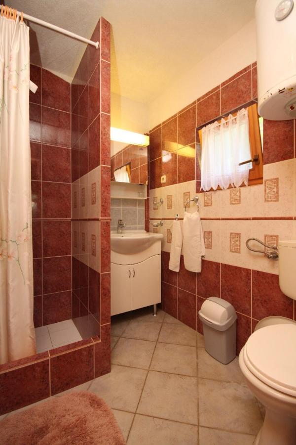 Apartments With A Parking Space Rukavac, Vis - 2444 Rukavac  Exterior foto